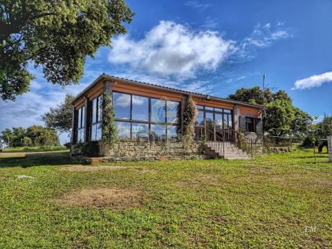 Excepcional finca con vivienda y piscina en Arroyo de la Luz.